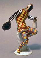 8eb4Harlequin-Meissen-hard-paste-porcelain-figure-commedia-dellarte-1738.jpg