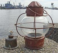 e41b13080-globe-onion-lantern-lamp-lighting-nautical-marine-maritime-burner-reg.jpg